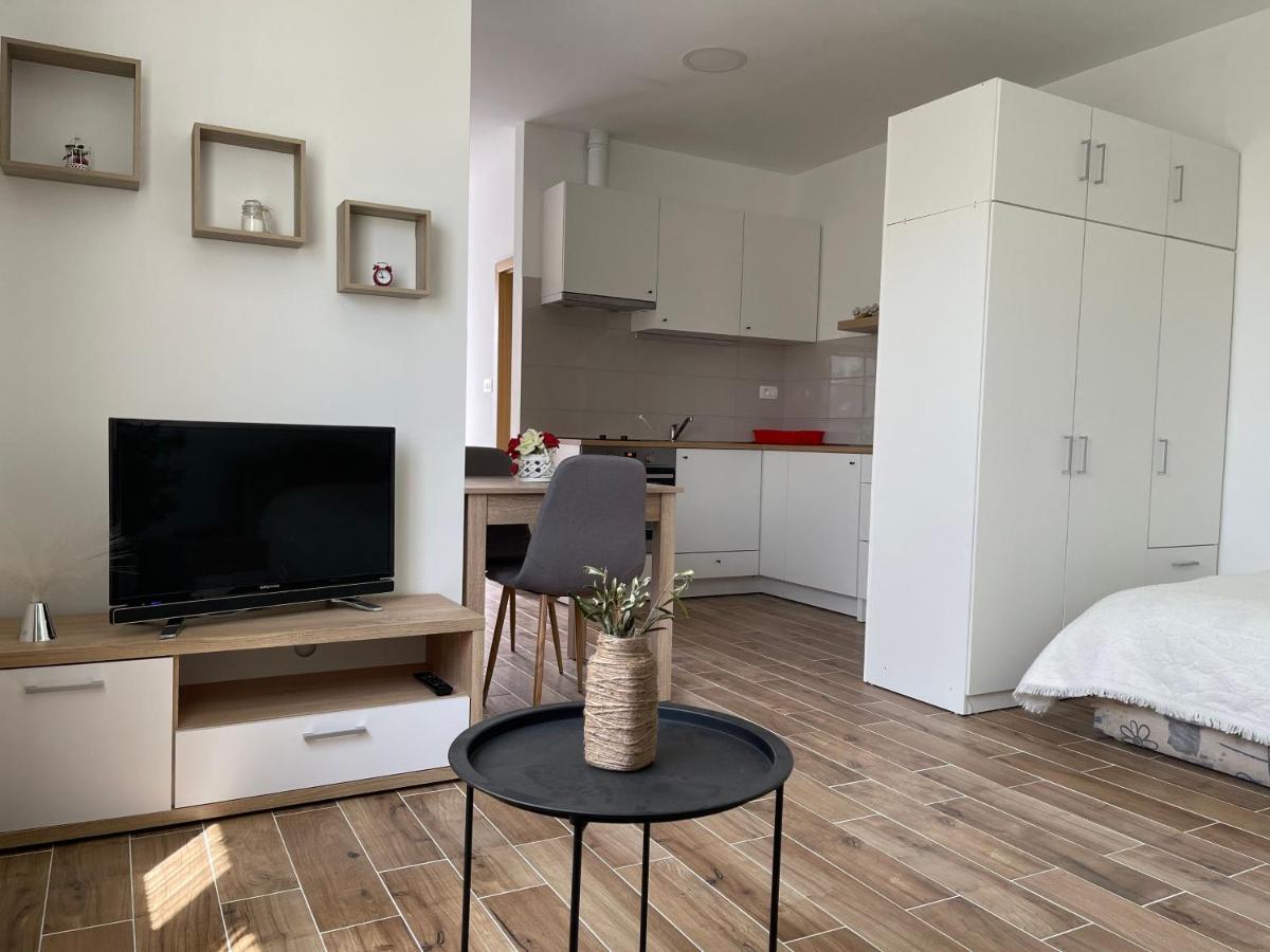Apartman Solin 2, Parking Apartment Exterior photo