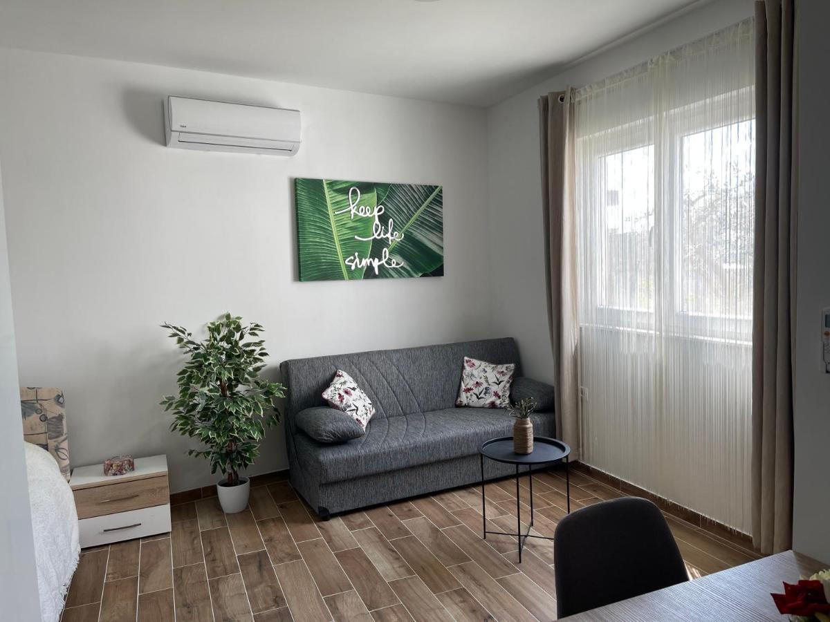 Apartman Solin 2, Parking Apartment Exterior photo