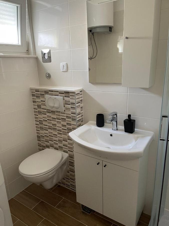 Apartman Solin 2, Parking Apartment Exterior photo